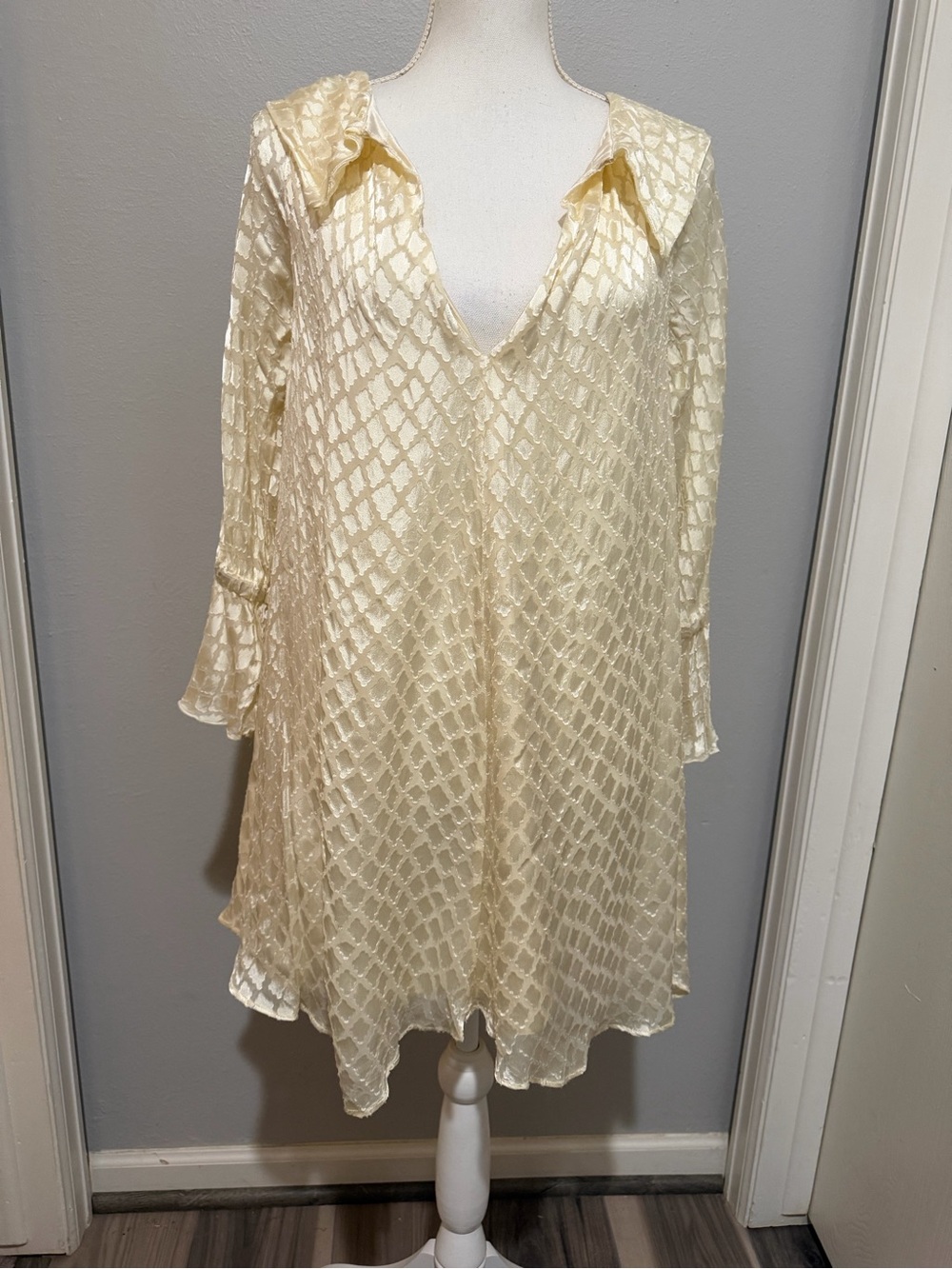Diane Von Furstenberg 10 Ivory Tunic Dress Burnout Jacquard Boho-Chic Coquette